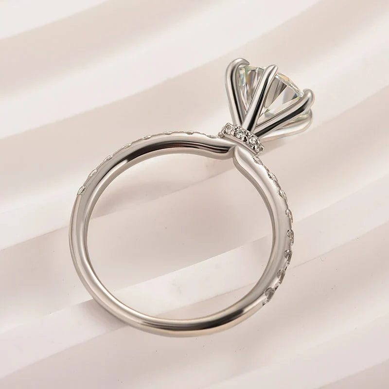 Moissanite Round Cut Engagement Ring for Women