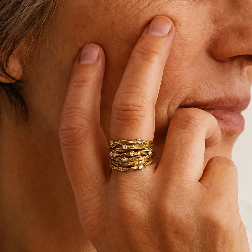 Vintage Gold Sculpted Band Ring