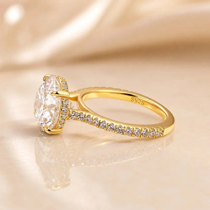 Moissanite Round Cut Engagement Ring