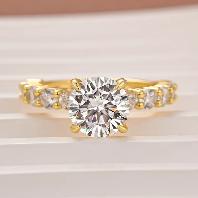 Moissanite Round Cut Engagement Ring