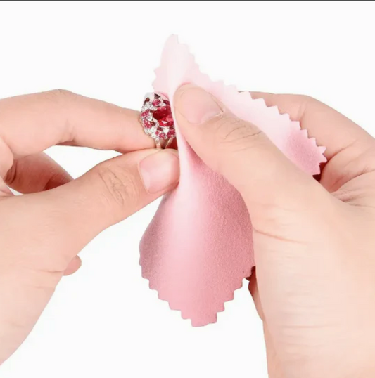 Claire's premium jewelry cleaning wipes
