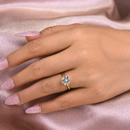 Moissanite Round Cut Promise Ring