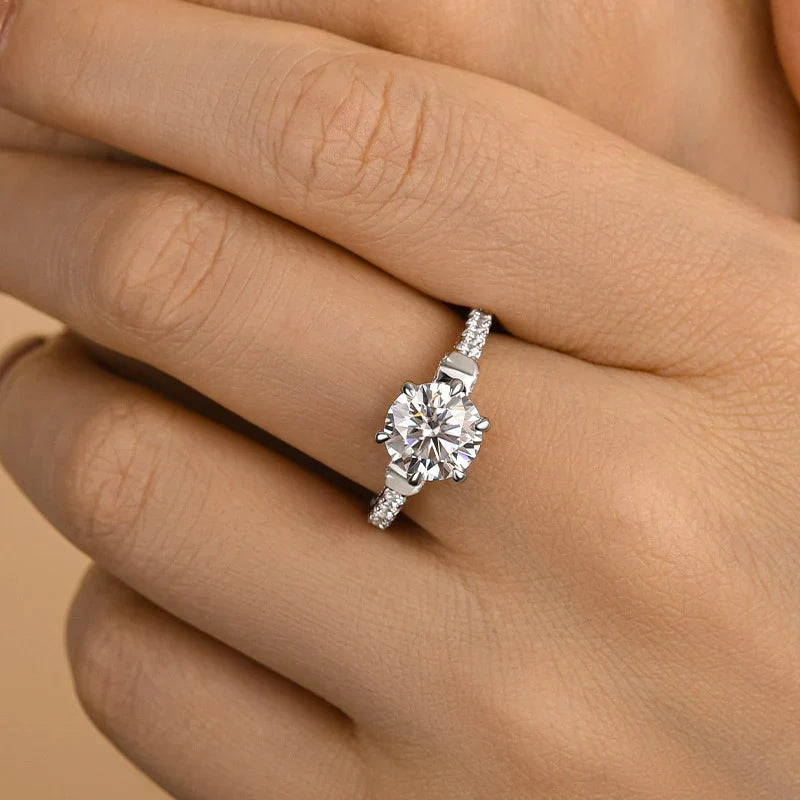 Moissanite Round Cut Bow Design Engagement Ring