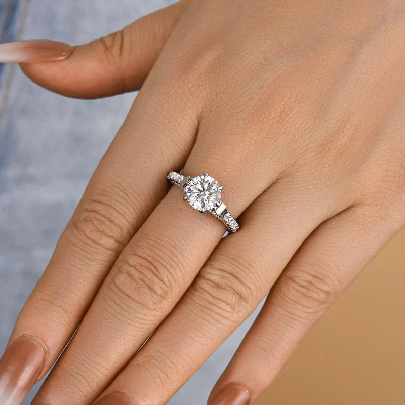 Moissanite Round Cut Bow Design Engagement Ring