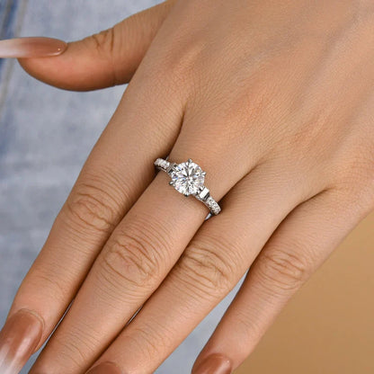 Moissanite Round Cut Bow Design Engagement Ring