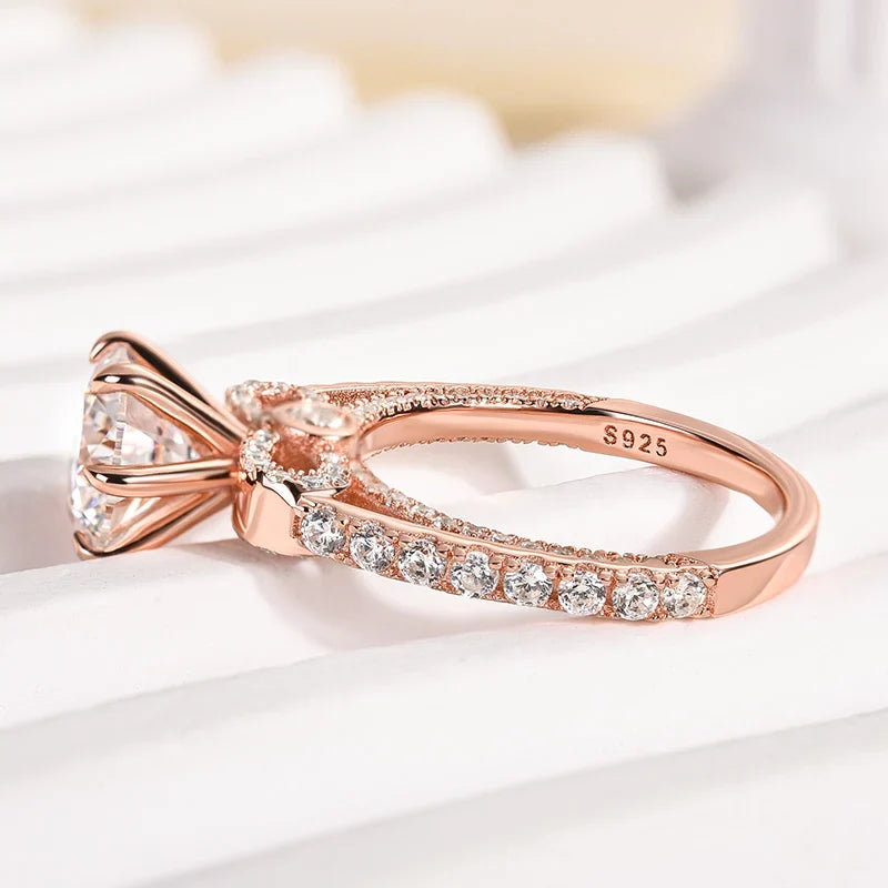 Moissanite Round Cut Bow Design Engagement Ring