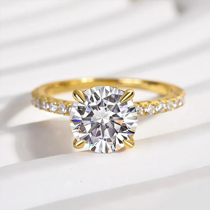 Round Cut Halo Engagement Ring