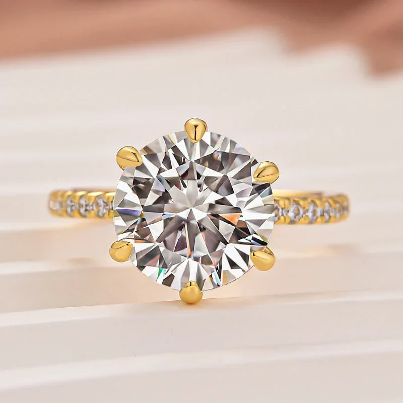 Moissanite Round Cut Engagement Ring