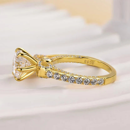 Moissanite Round Cut Bow Design Engagement Ring
