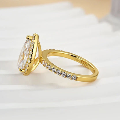 Pear Cut Engagement Ring