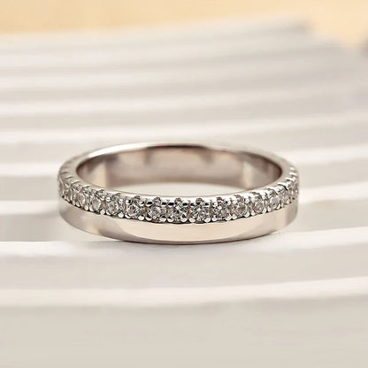 Fashion Yellow Gold Round Cut Wedding Band