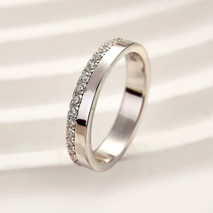 Fashion Yellow Gold Round Cut Wedding Band