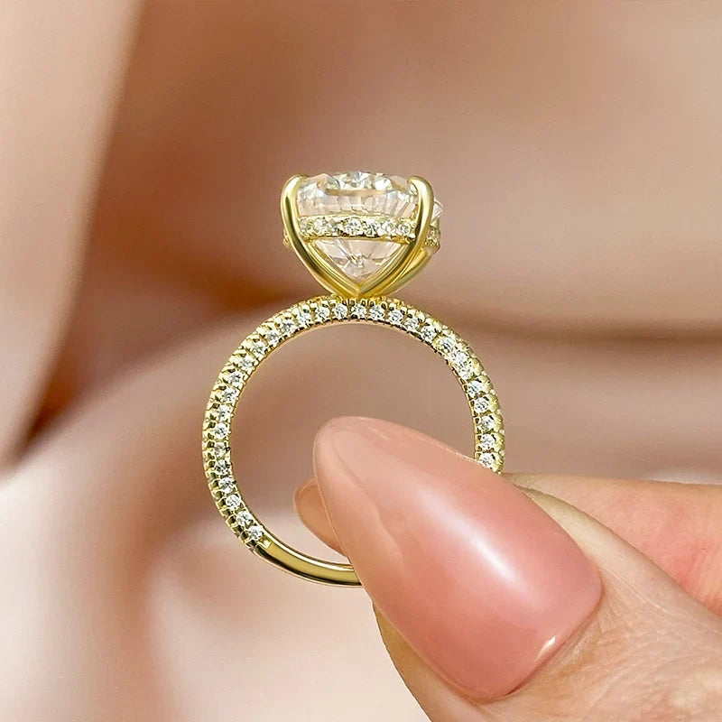 Oval Cut Exclusive Diamond Engagement Ring