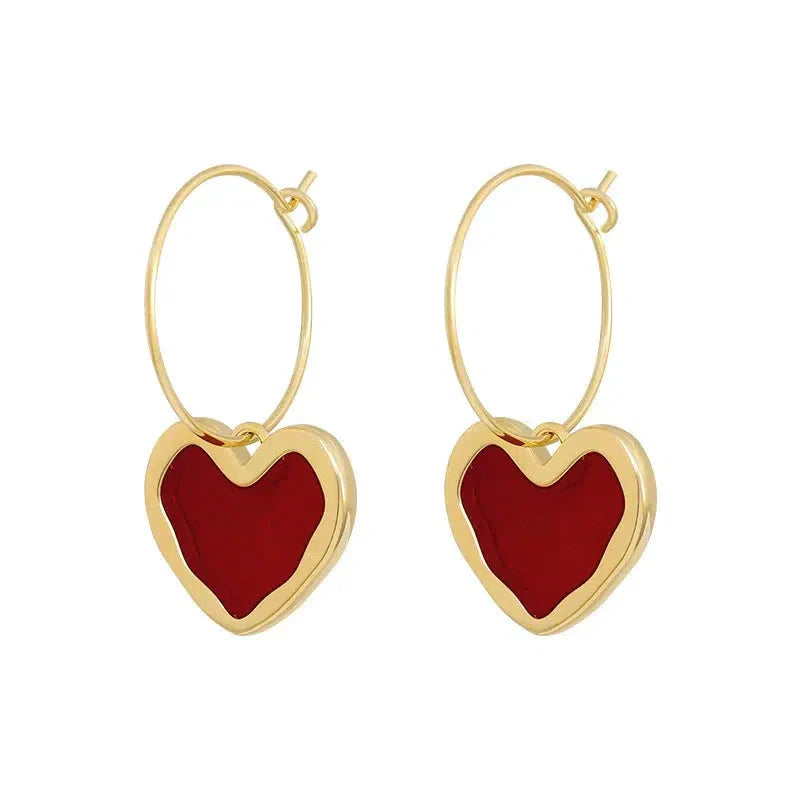 Heart earrings in gold