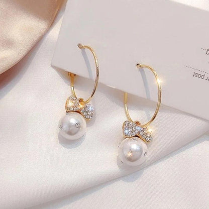 Shiny Gold Earrings with Pearls