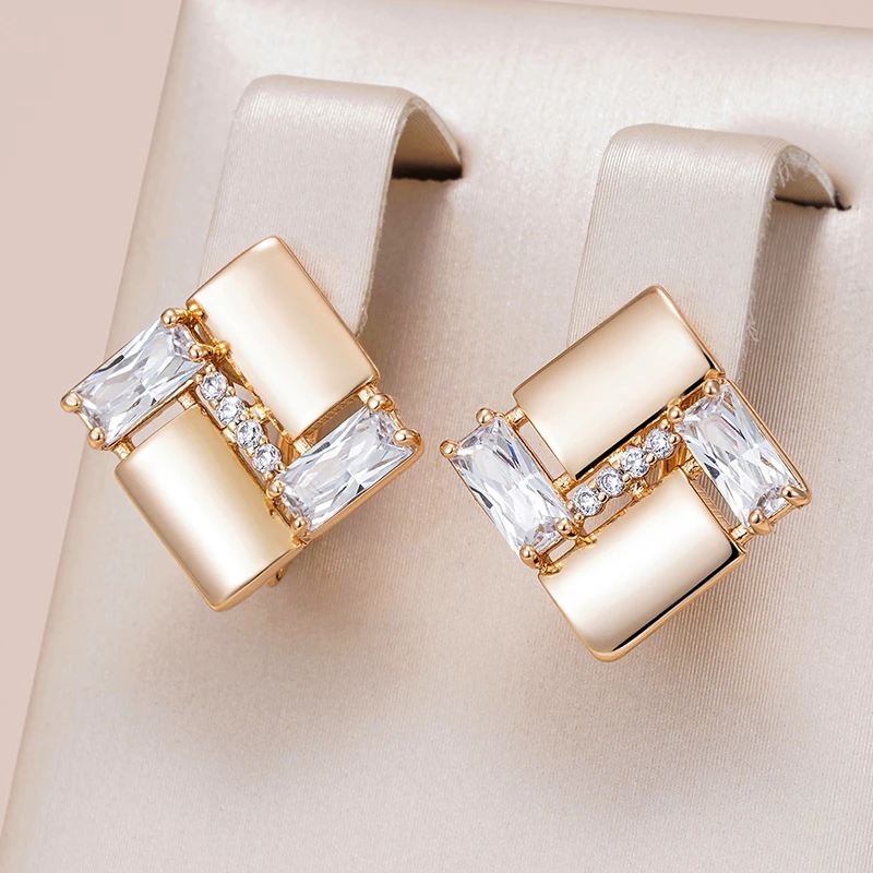 Geometric Elegant Earrings with Zirconia in Gold