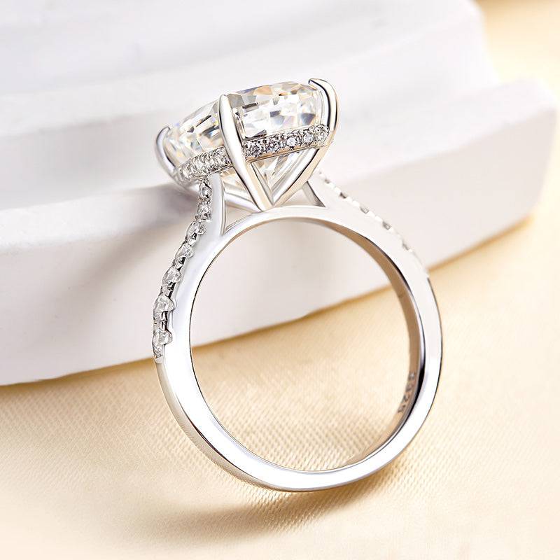 Crushed Ice Cushion Cut Engagement Ring for Women